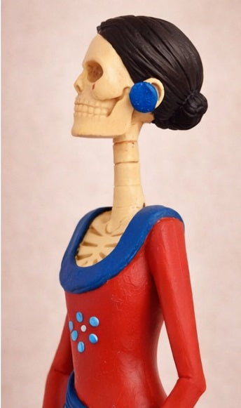 Mexican Catrina Surprise – Hand Painted Day of the Dead Figurine 21 cm