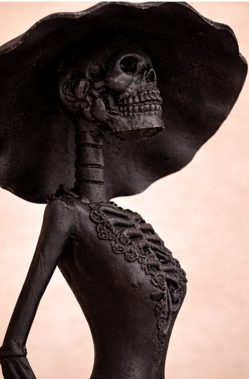 Black Mexican Catrina 43 cm – Elegant Day of the Dead Sculpture