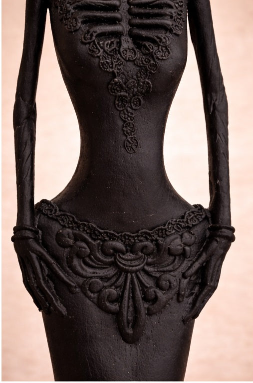 Black Mexican Catrina 43 cm – Elegant Day of the Dead Sculpture